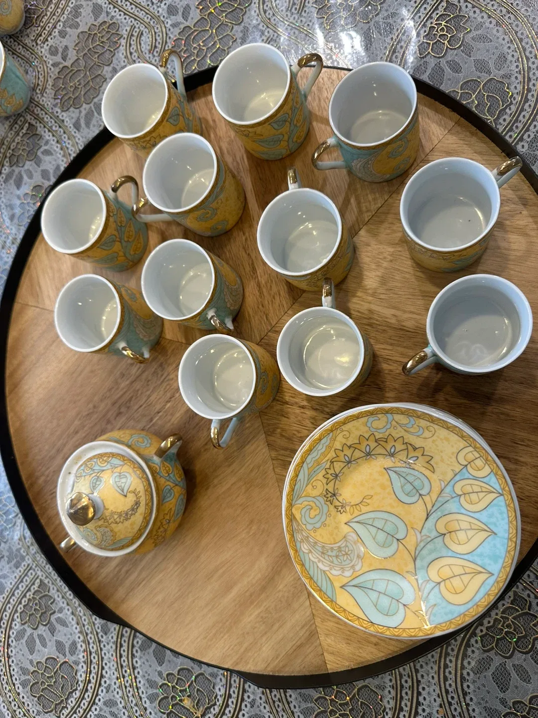 Vintage Porcelain Tea Set - 12 Cups & Saucers image indicator(2)