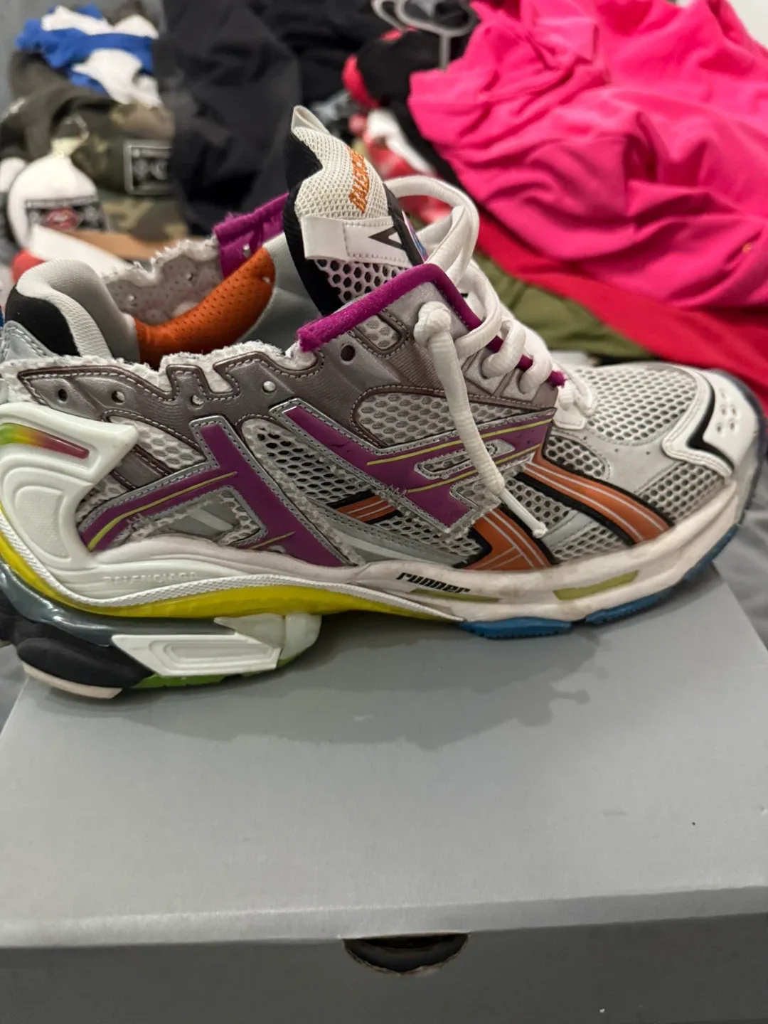 Balenciaga Runner Multicolor Size 44 image indicator(4)