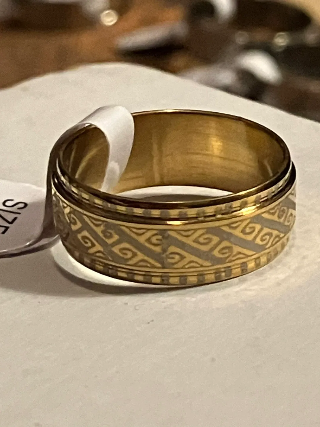 Gold Ring Size 7 image indicator(2)