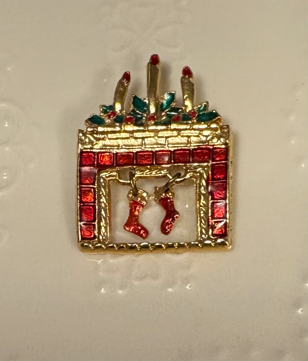 🤩Vintage Christmas Fireplace Brooch