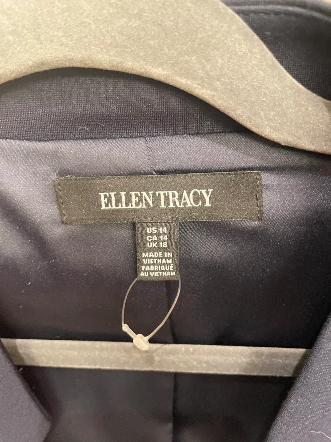 Ellen Tracy Blazer - Size 14 - Navy Blue image indicator(2)