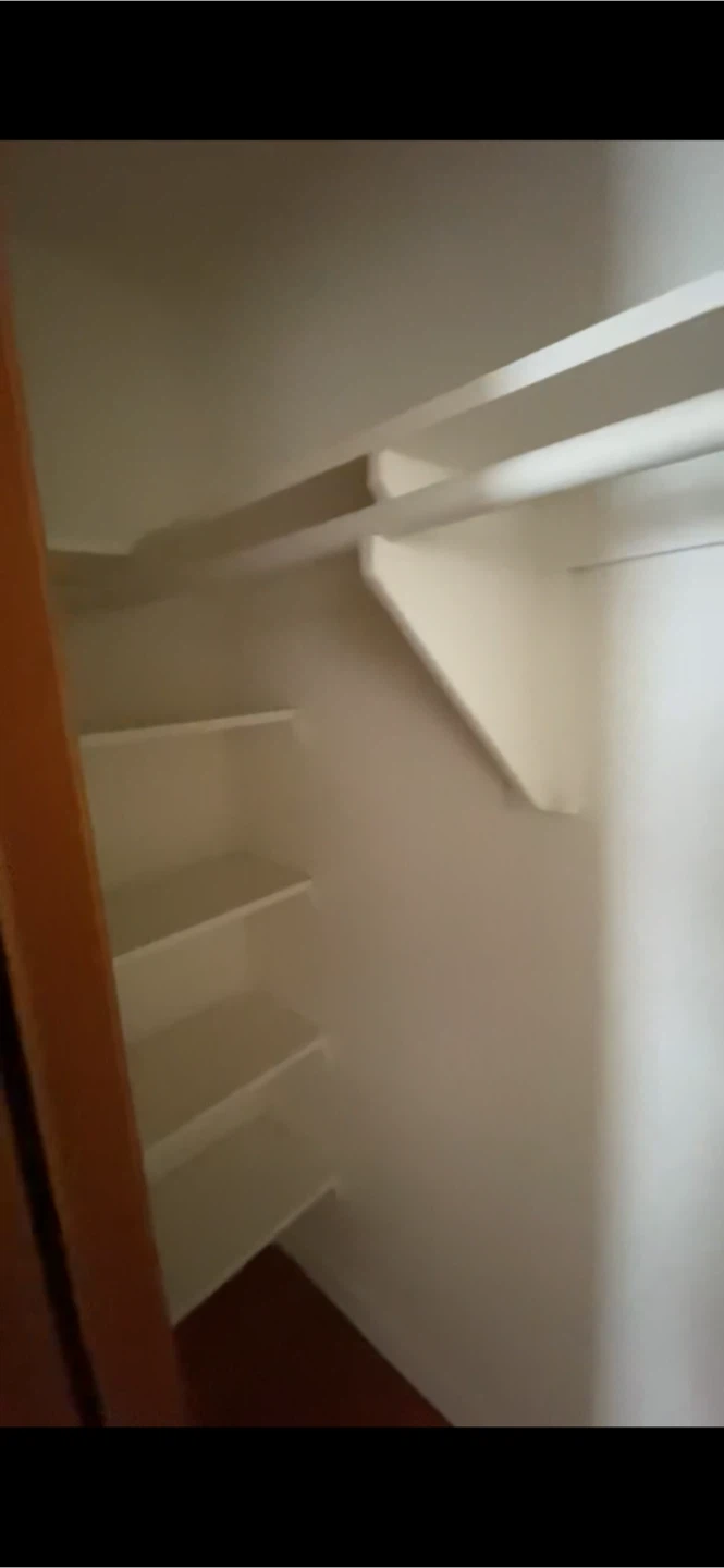 Larger room for Rent - photo 5