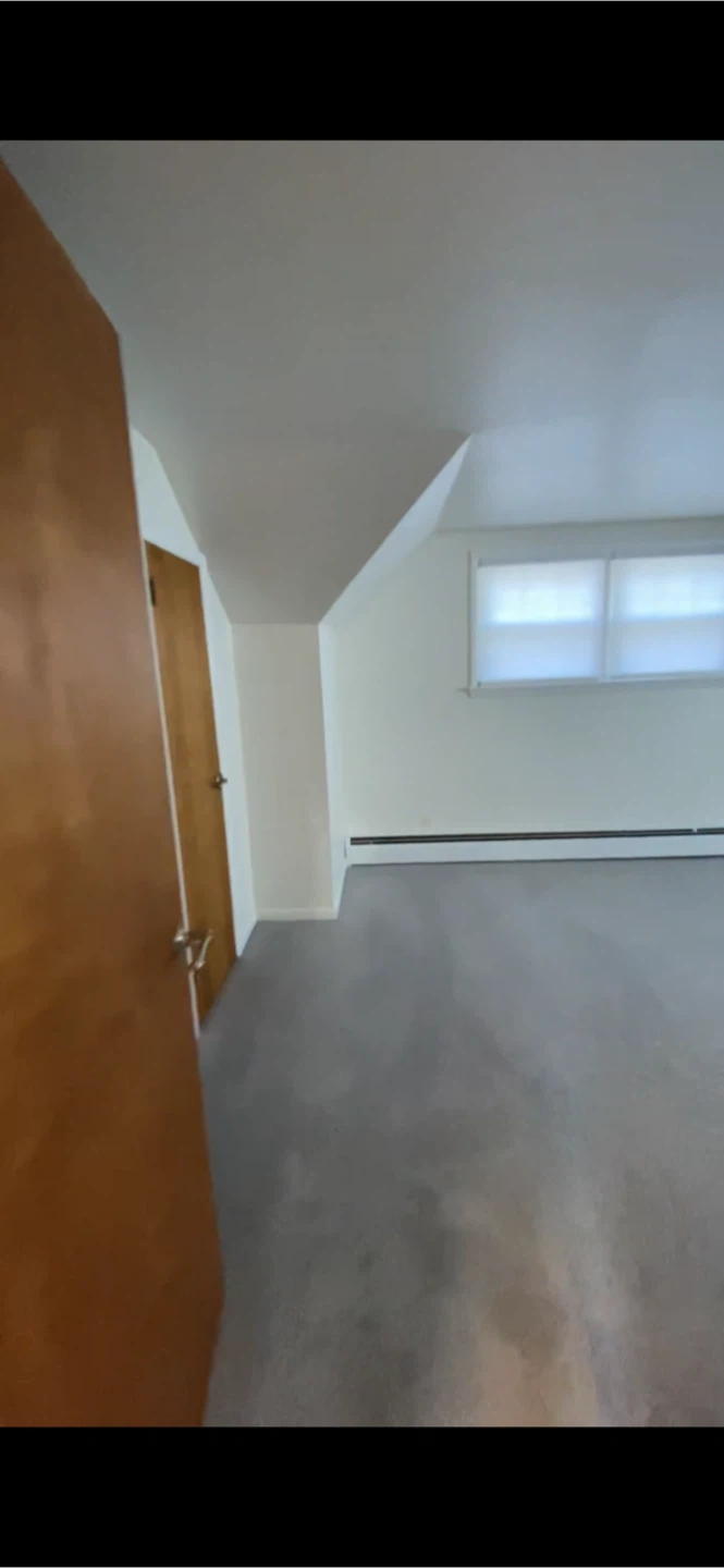 Larger room for Rent - photo 3