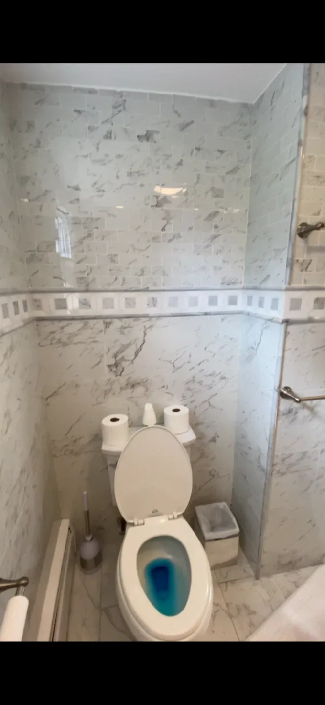 Larger room for Rent image indicator(4)