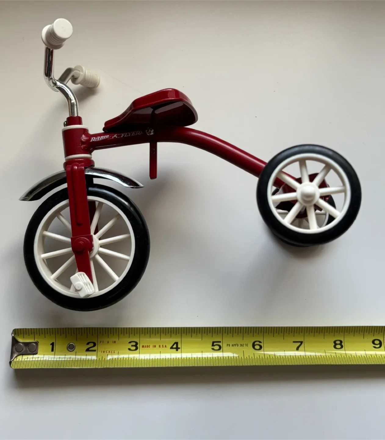 Radio Flyer Tricycle - Red image indicator(2)