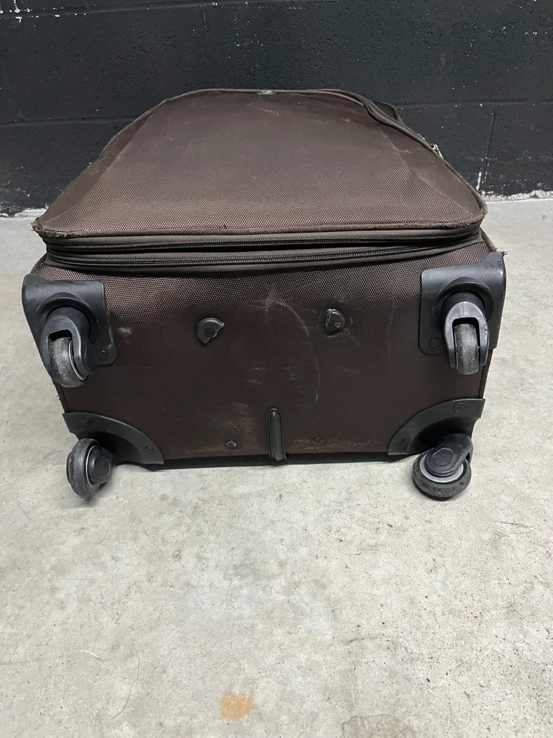 David Jones Large Brown Luggage 🥕 image indicator(6)