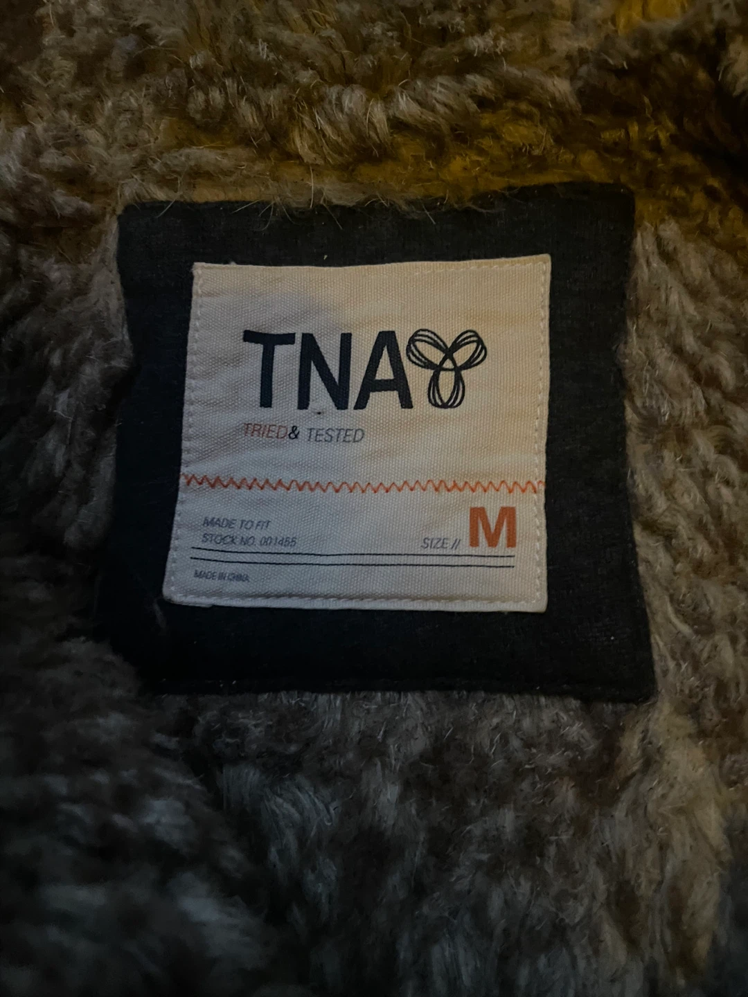 vintage Y2K TNA Black Fleece Lined Hoodie - Size M - photo 2