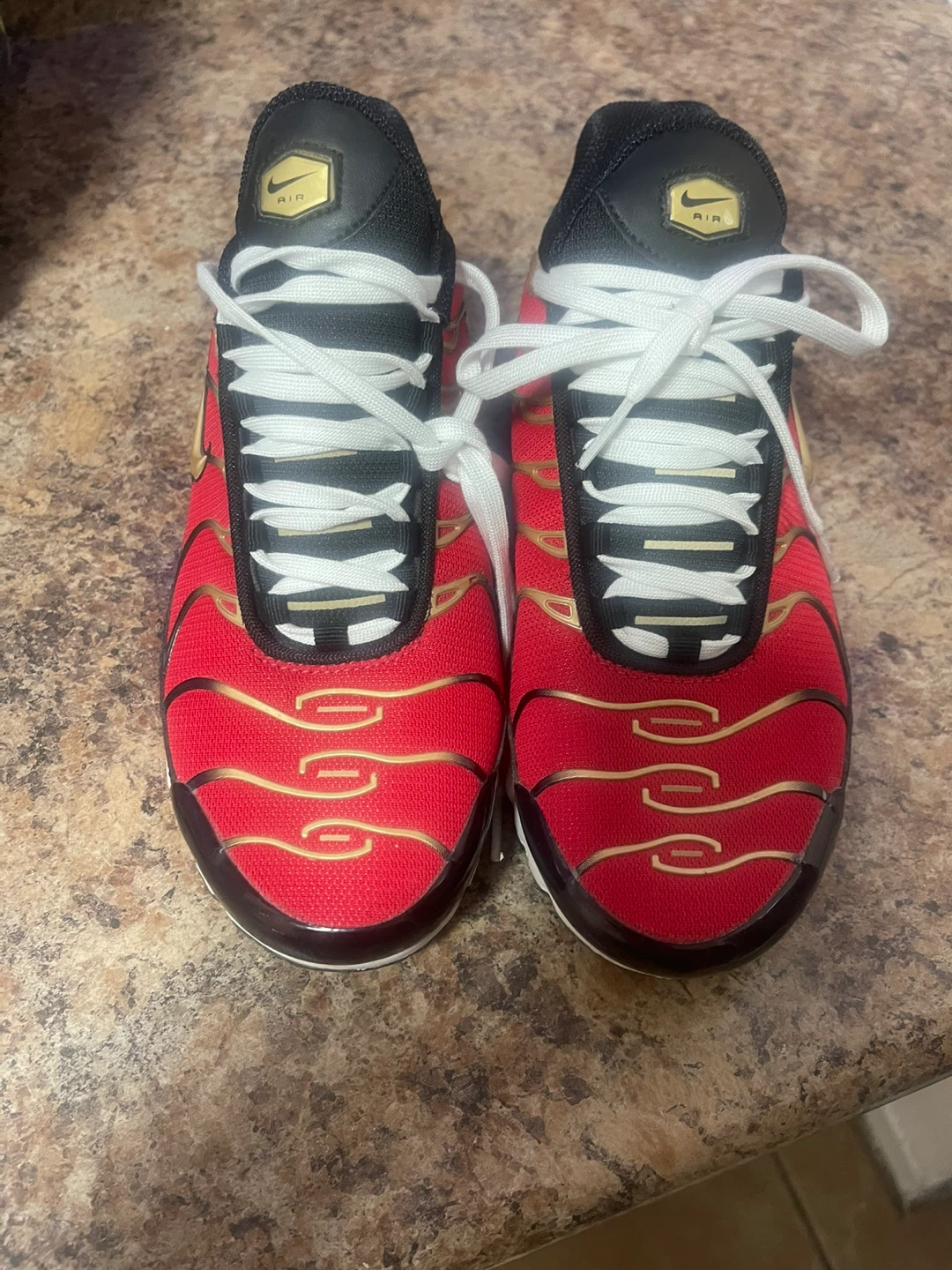 Nike Air Max Plus TN Red/Gold, US 7.5
