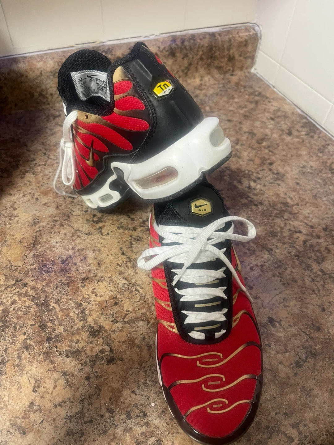 Nike Air Max Plus TN Red/Gold, US 7.5 - photo 3