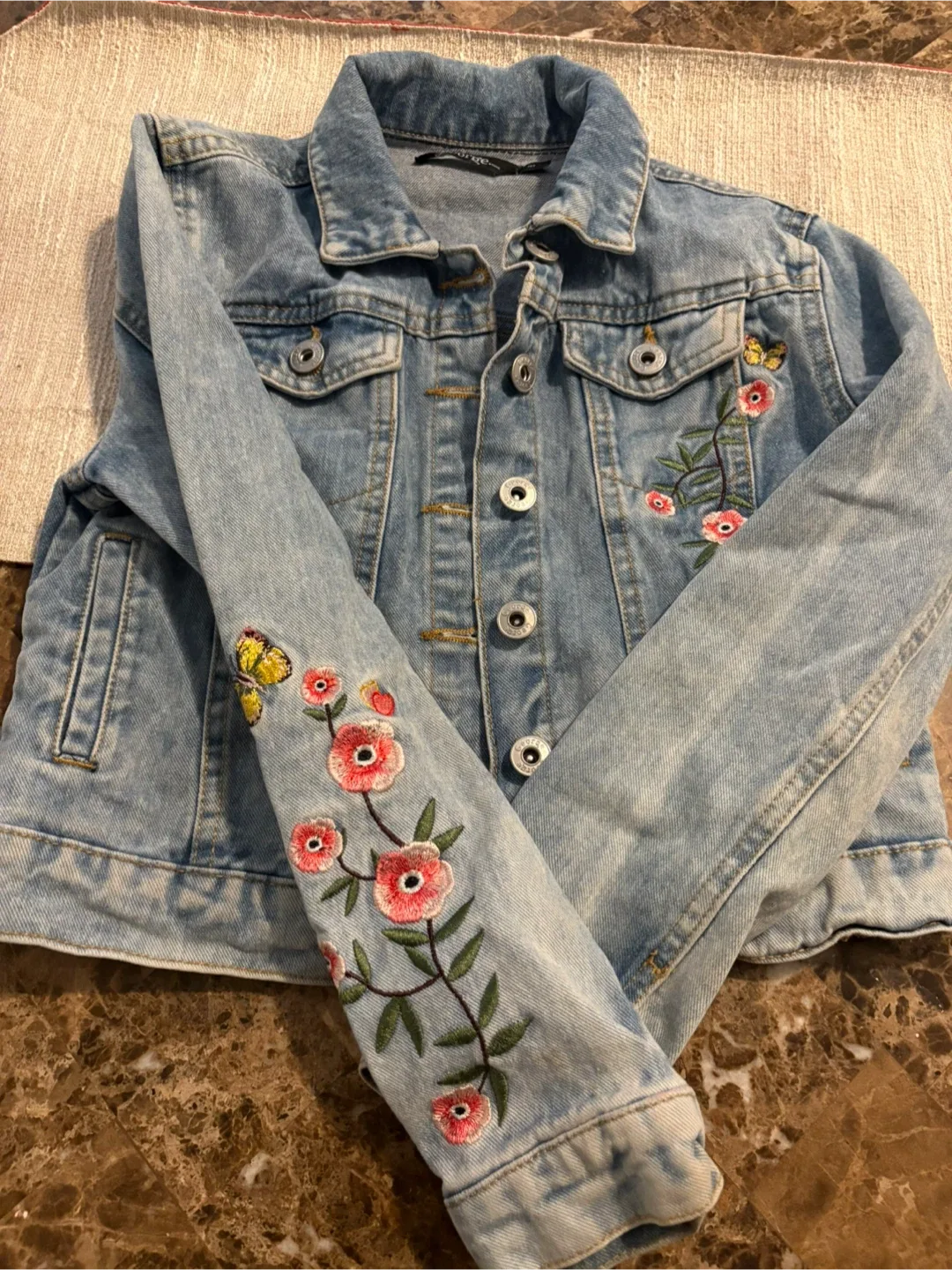 Assorted Sweaters & Vests image indicator(8)