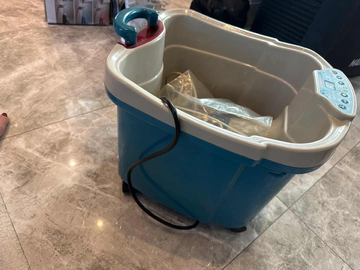 Foot Spa Massager (Brand: Youneed) image indicator(2)