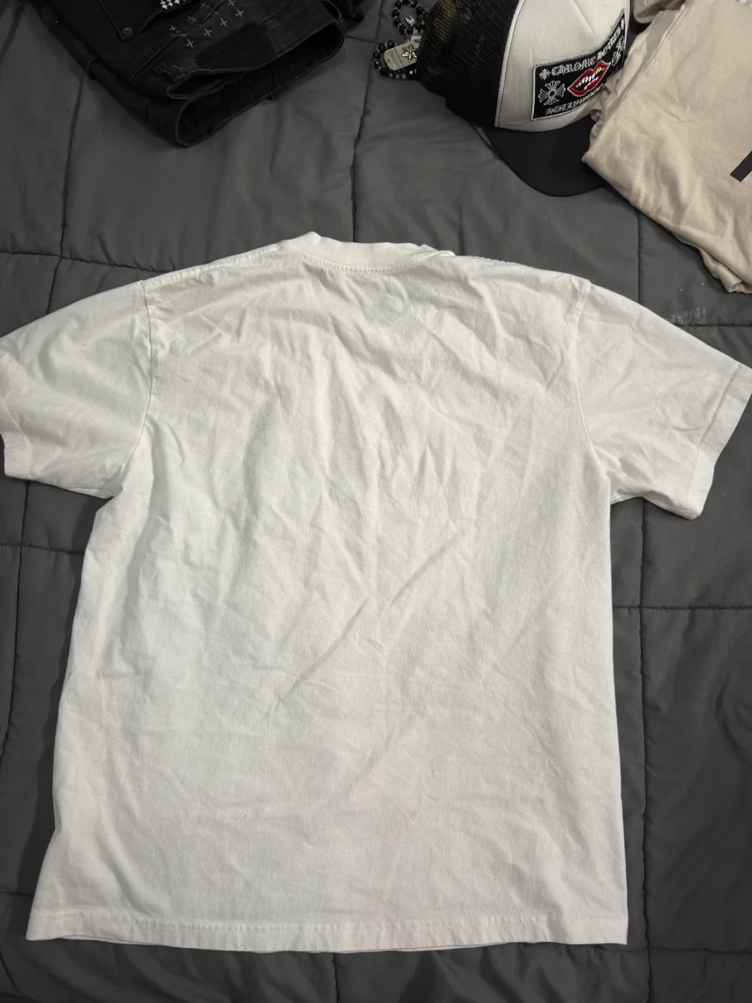 Kim jennie shirt image indicator(2)