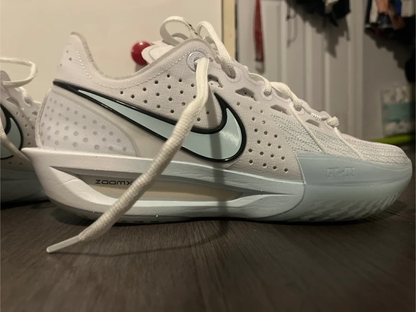 Nike Zoom GT Cut 3 White/BlueUS 8.5 thumbnail