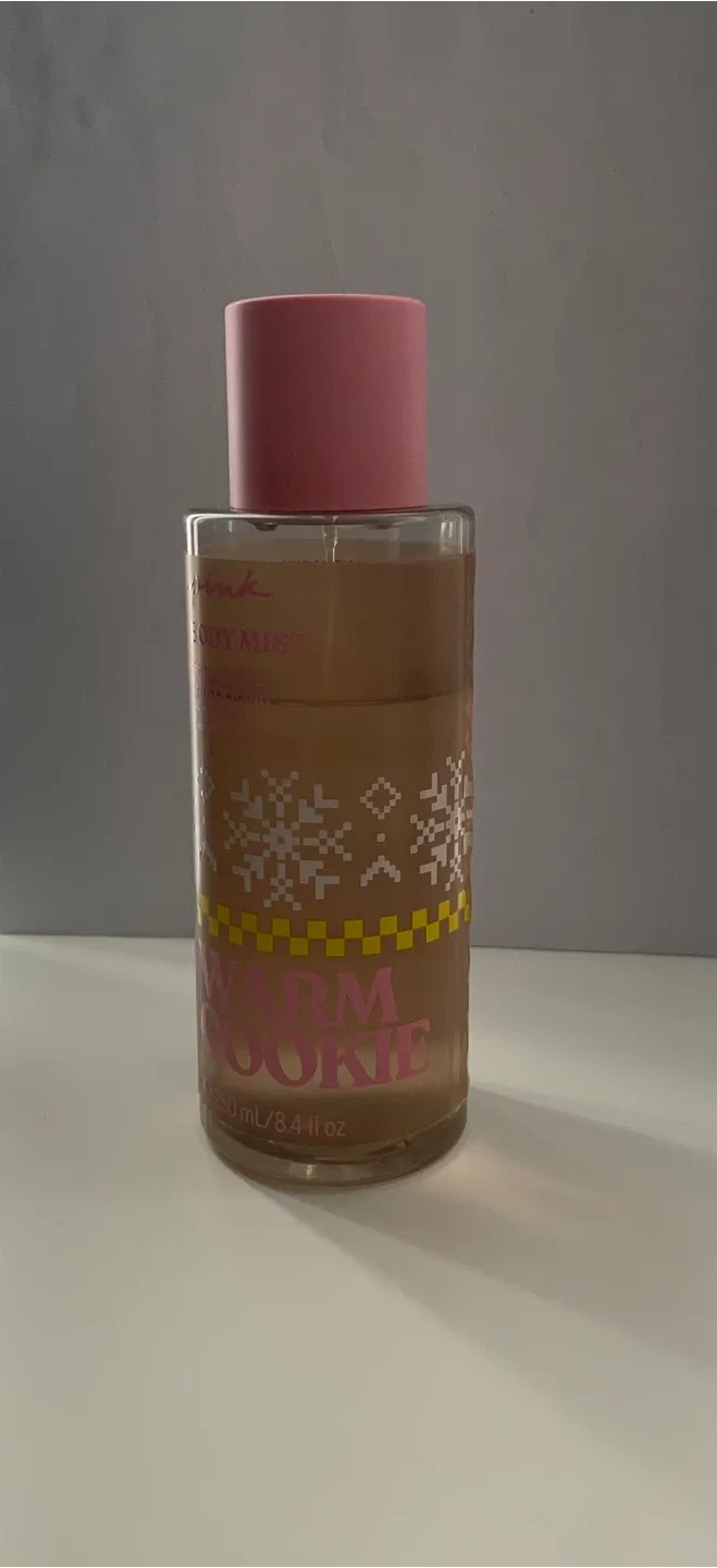 Bath and Body Works and Victoria's Secret Fragrance Bundle image indicator(4)