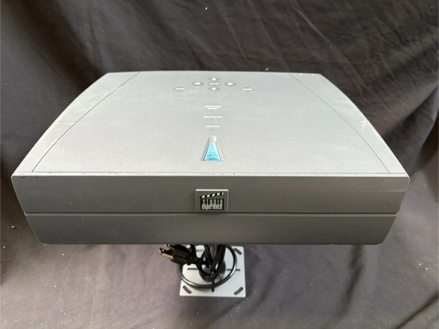 Studio Experience Projector image indicator(2)