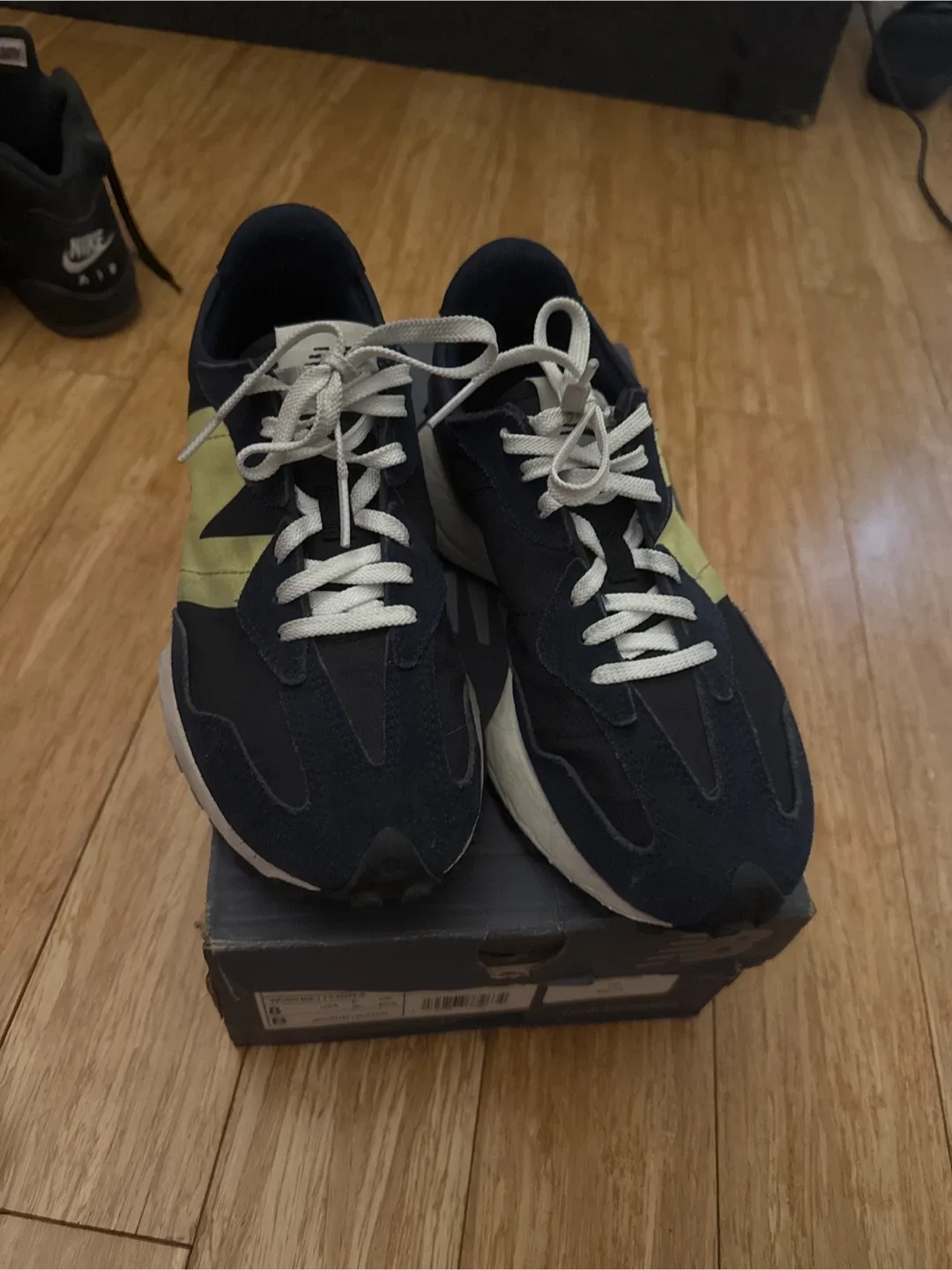 New Balance 327CC Lifestyle Shoes - Size 8 image indicator(4)