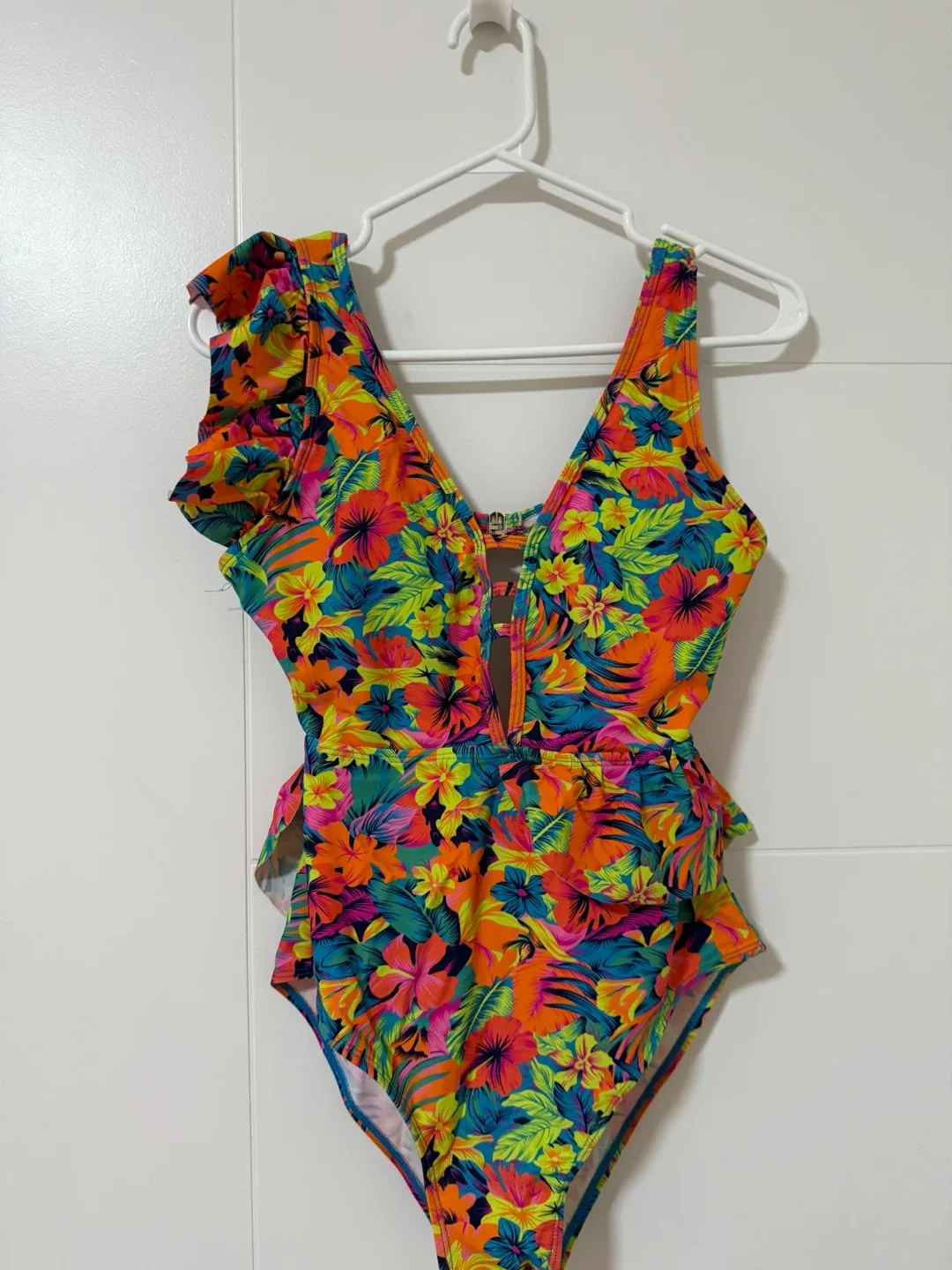 Assorted Medium to Large Swimsuits image indicator(2)