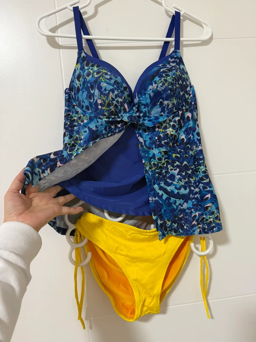 Assorted Medium to Large Swimsuits image indicator(3)