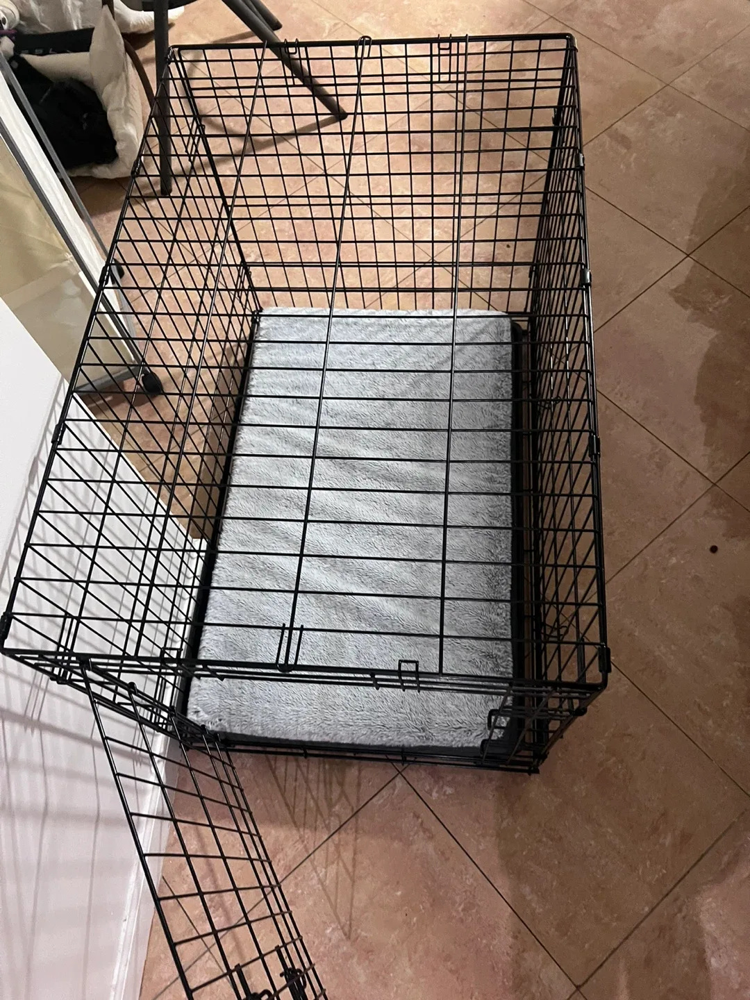 Dog Crate with Pad image indicator(2)