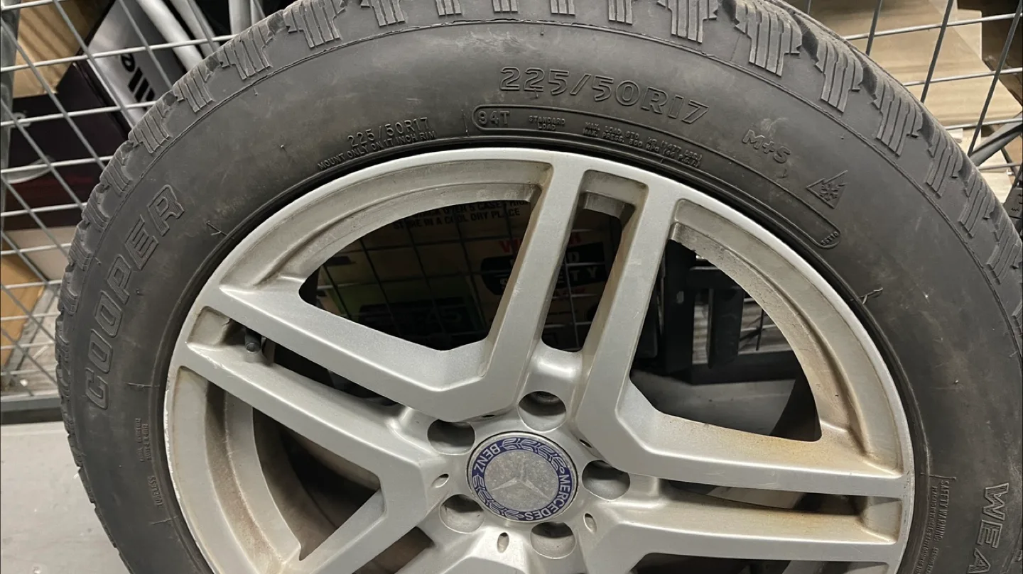 3 Mercedes Snow Tires with Rim-Cooper Weather-Master 225/50R17 image indicator(7)