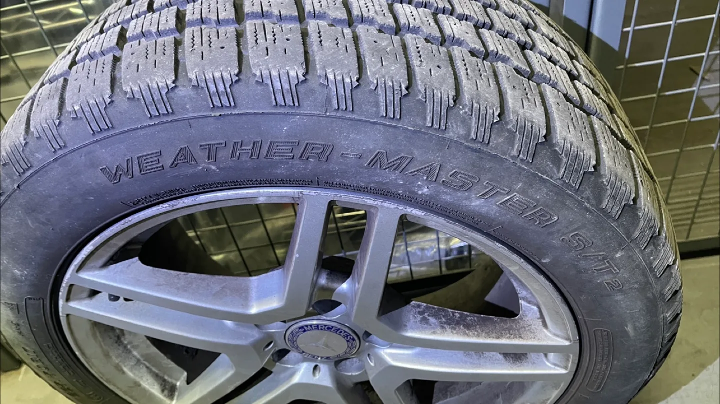 3 Mercedes Snow Tires with Rim-Cooper Weather-Master 225/50R17 image indicator(9)