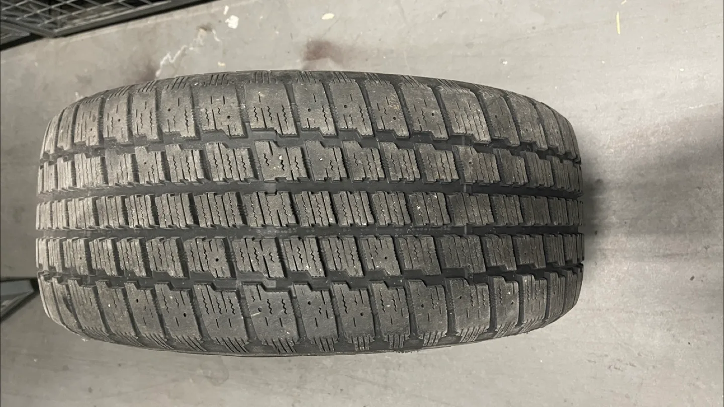 3 Mercedes Snow Tires with Rim-Cooper Weather-Master 225/50R17 image indicator(8)