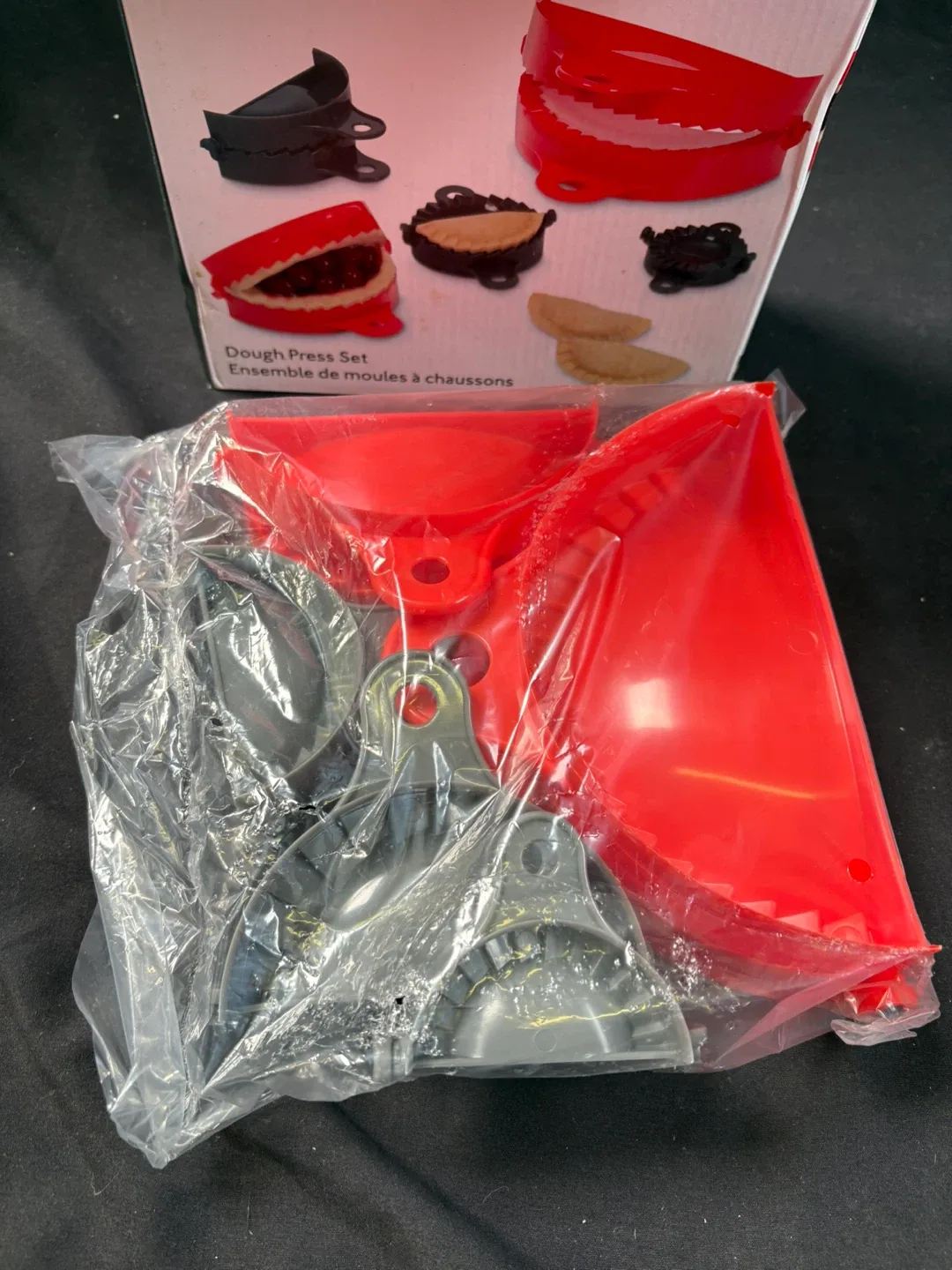 Gourmet by Starfrit Dough Press Set - 5 Pieces image indicator(7)