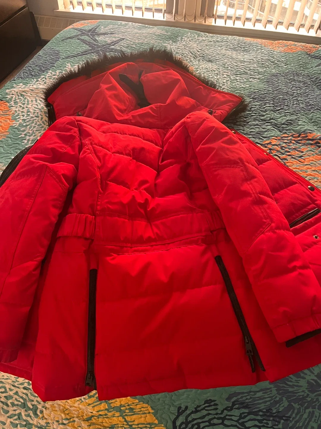 Guess Red Puffer Jacket image indicator(6)