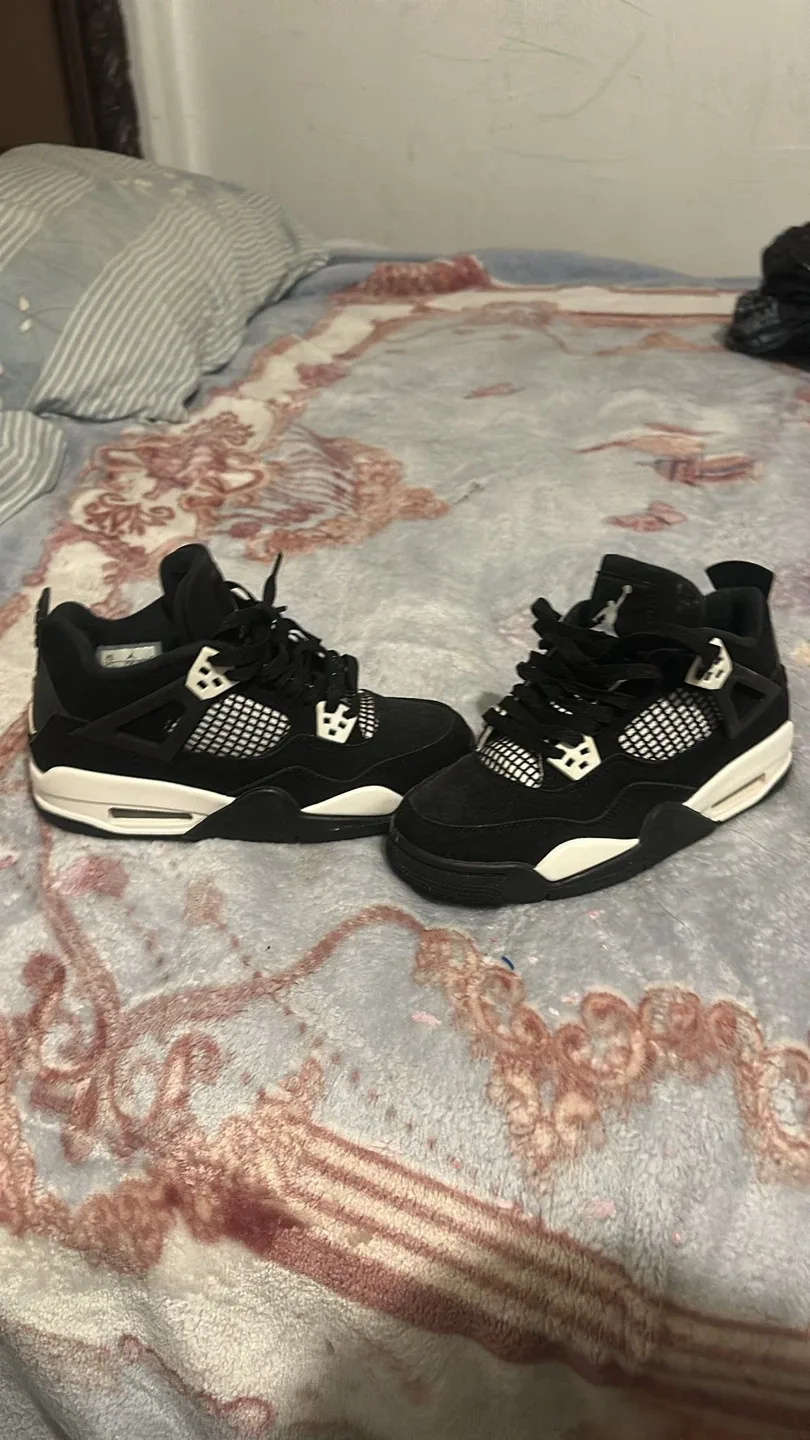 Jordan 4 Retro Black Cat (Toddler) image indicator(3)