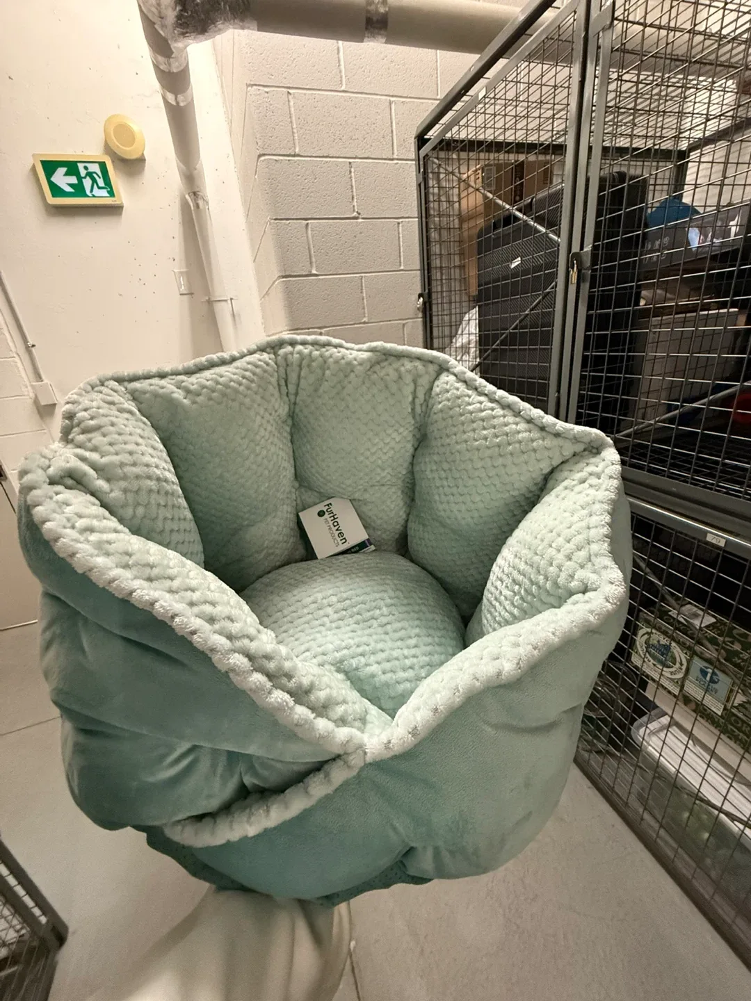 New with tag FurHaven Calming Hug pet Bed - Medium image indicator(2)