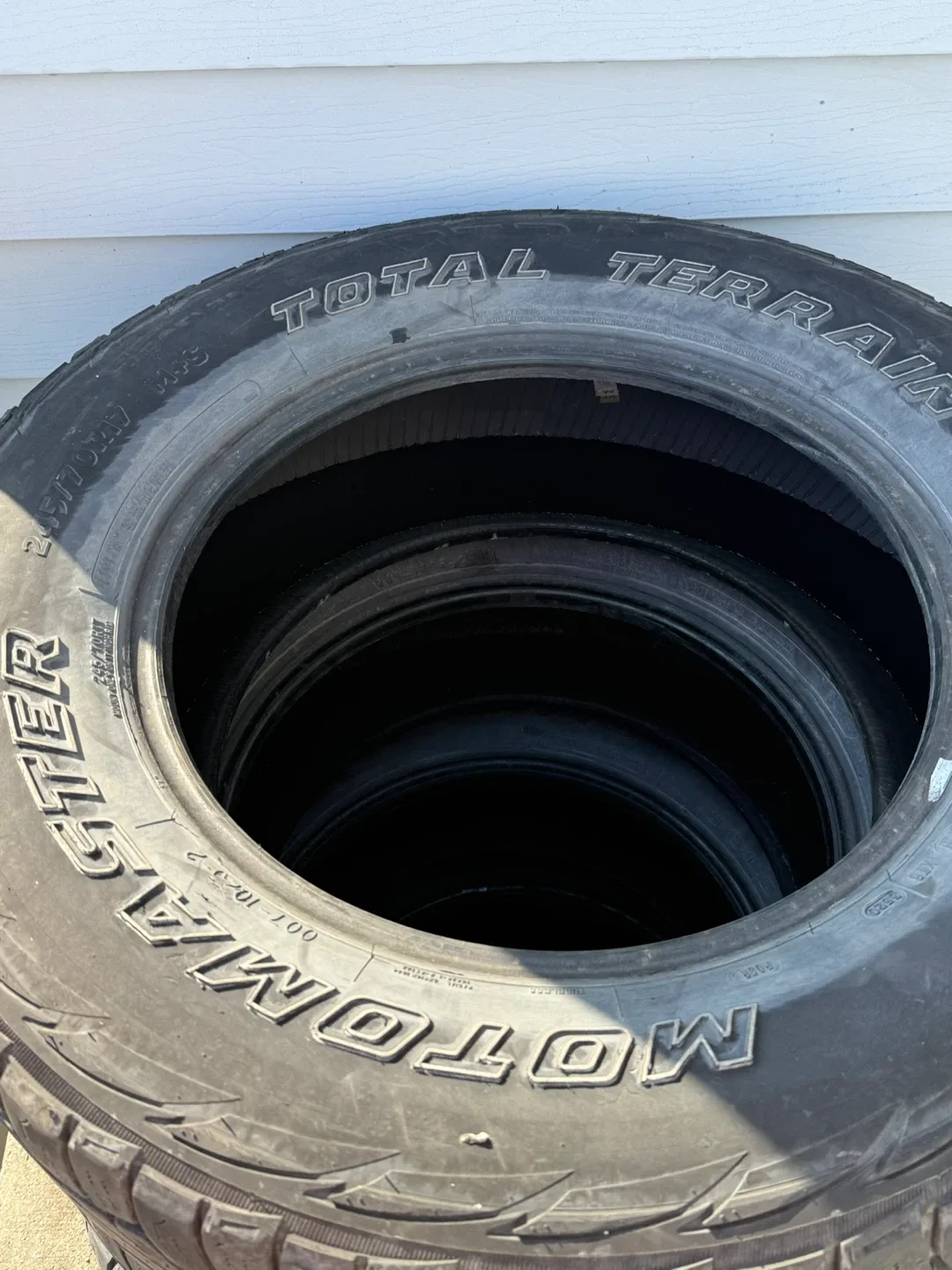 Motomaster Total Terrain Tires image indicator(2)