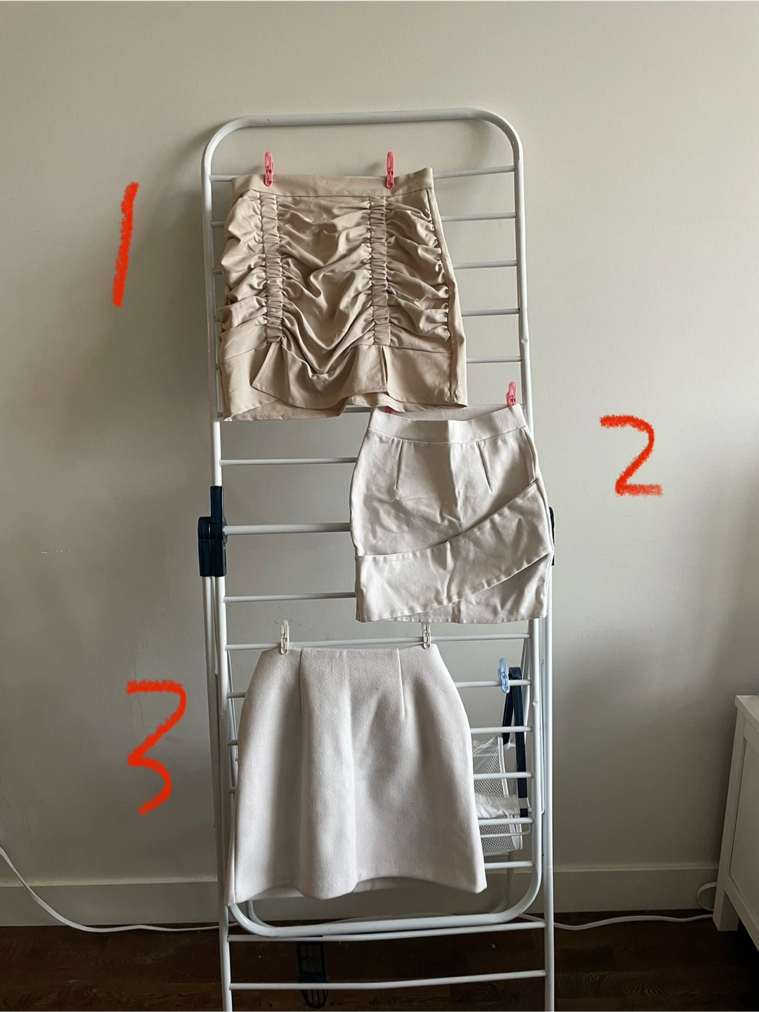 One size Korean skirts - each $5 all for $40 - photo 2