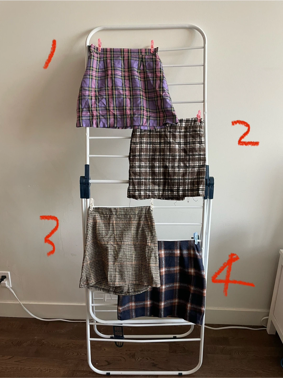 One size Korean skirts - each $5 all for $40 - photo 3