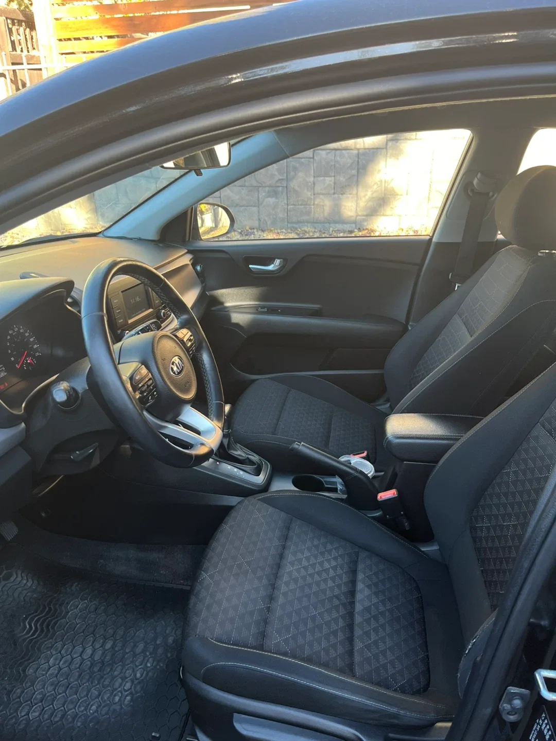 Kia Rio 2018 image indicator(8)