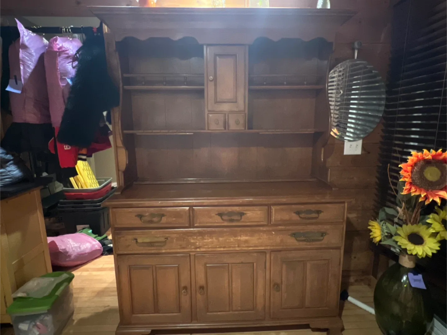 Wooden Hutch image indicator(3)