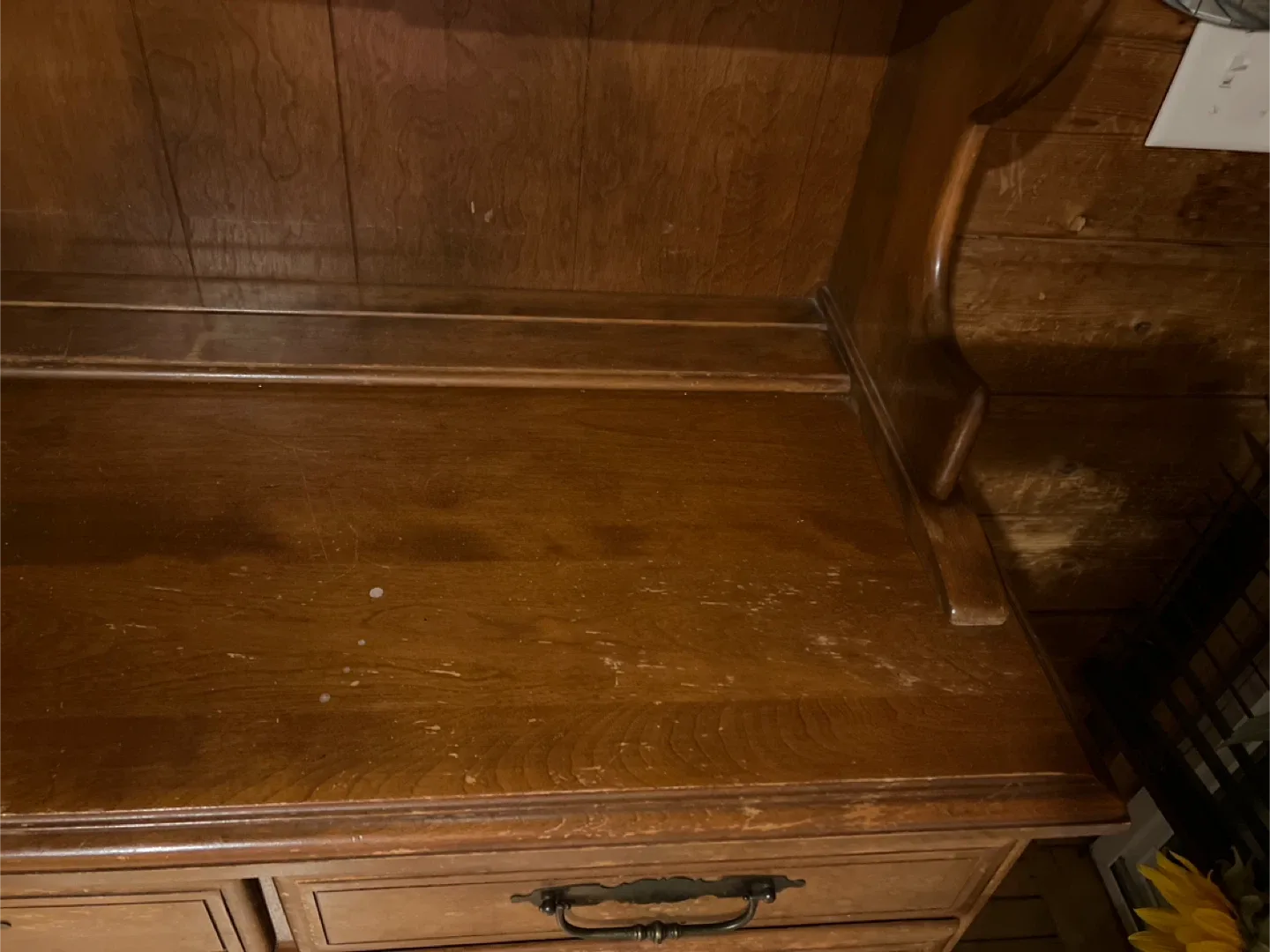 Wooden Hutch image indicator(2)