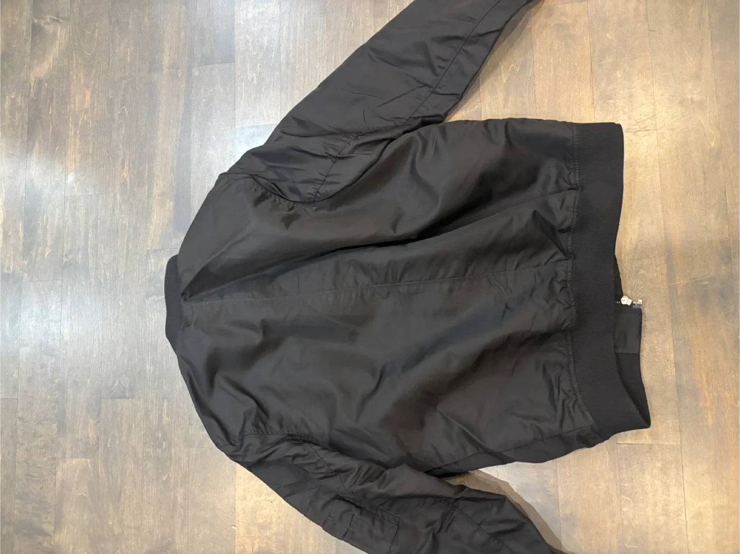 Men’s H&M bomber jacket -medium $40 image indicator(6)