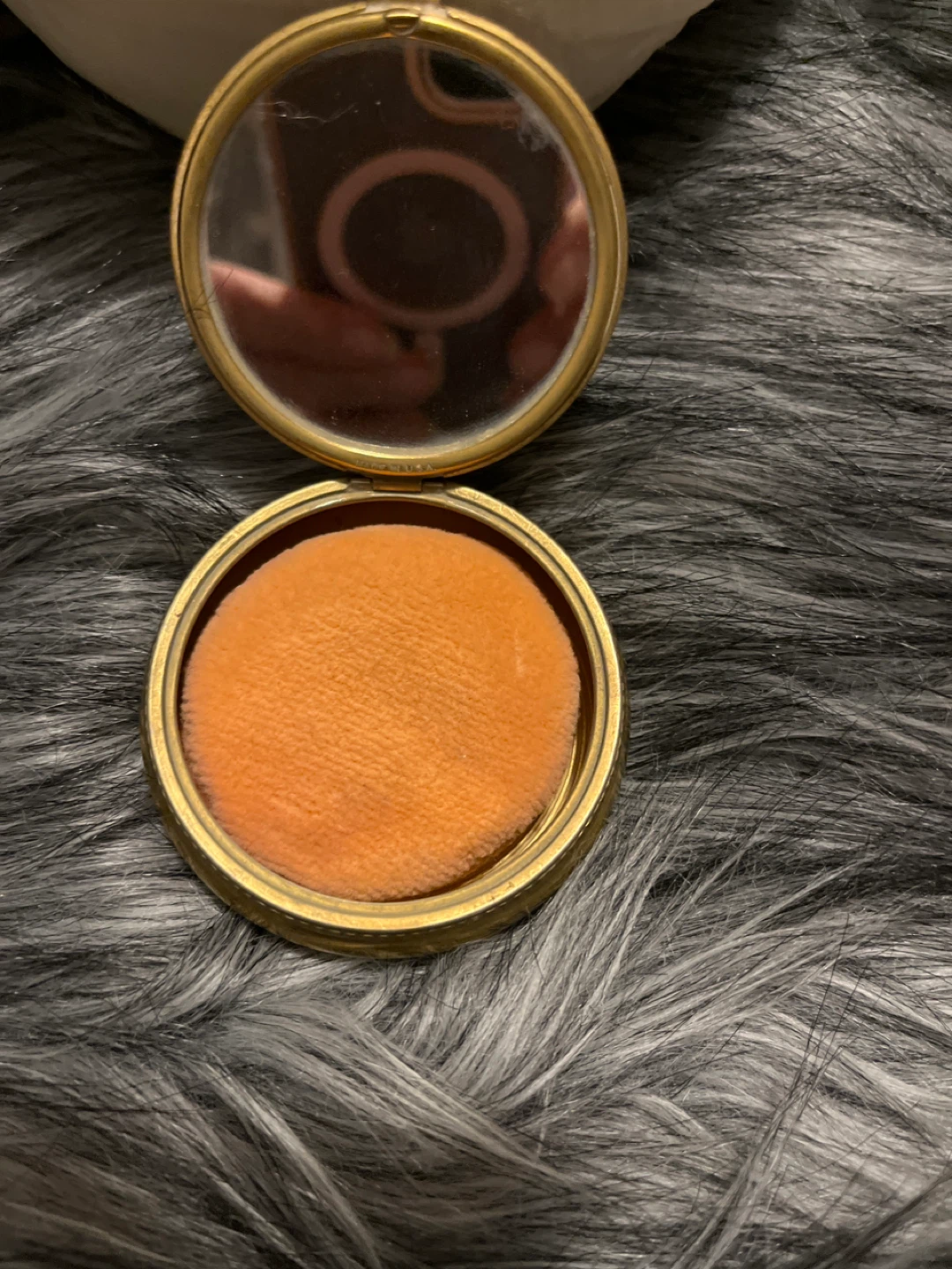 Vintage Red & Gold Tone Powder Compact - photo 3