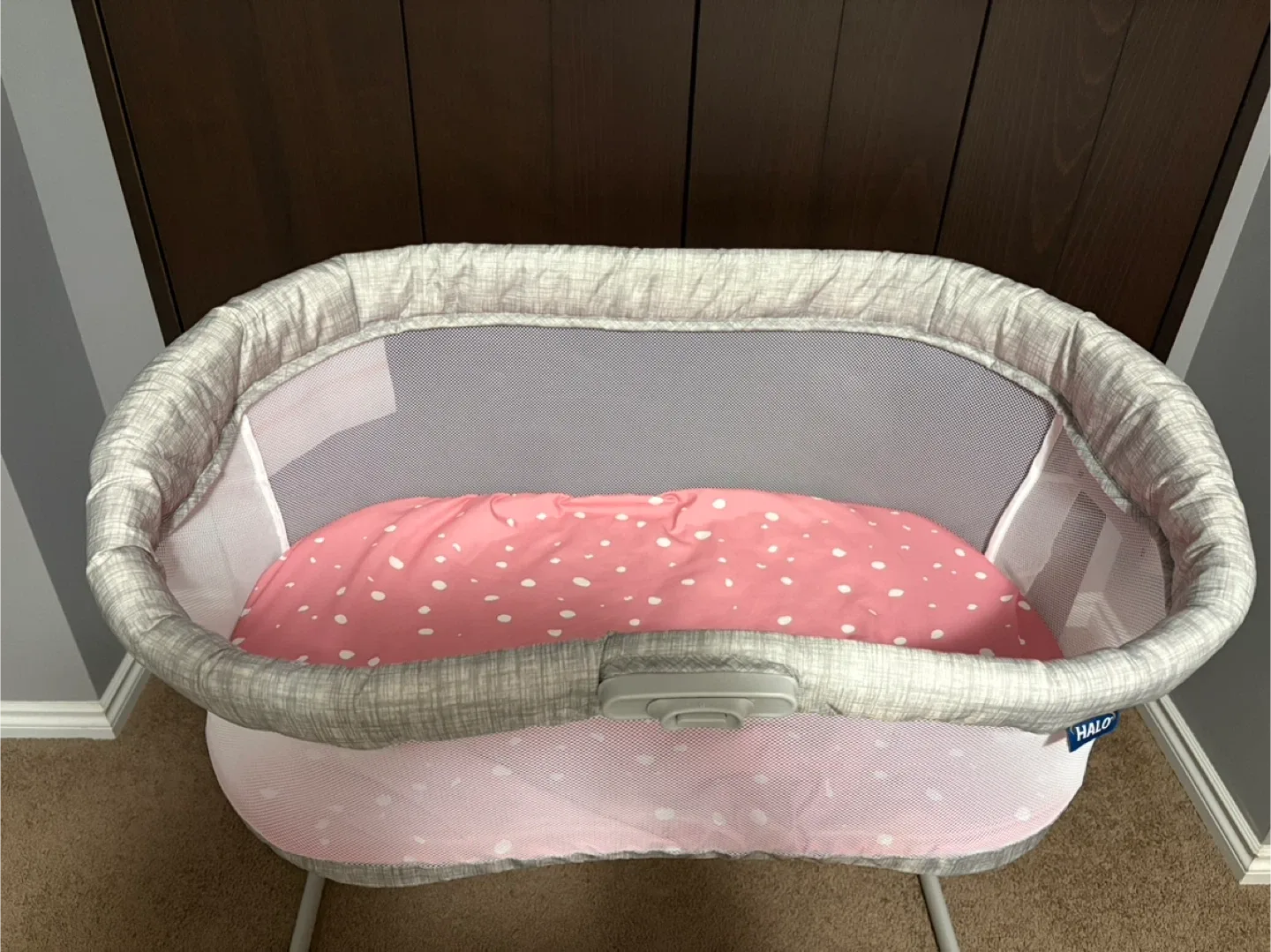 Halo BassiNest image indicator(2)