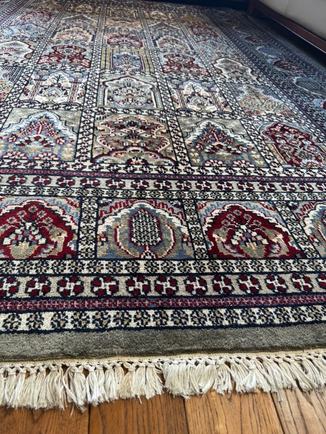 Patterned Area Rug image indicator(2)