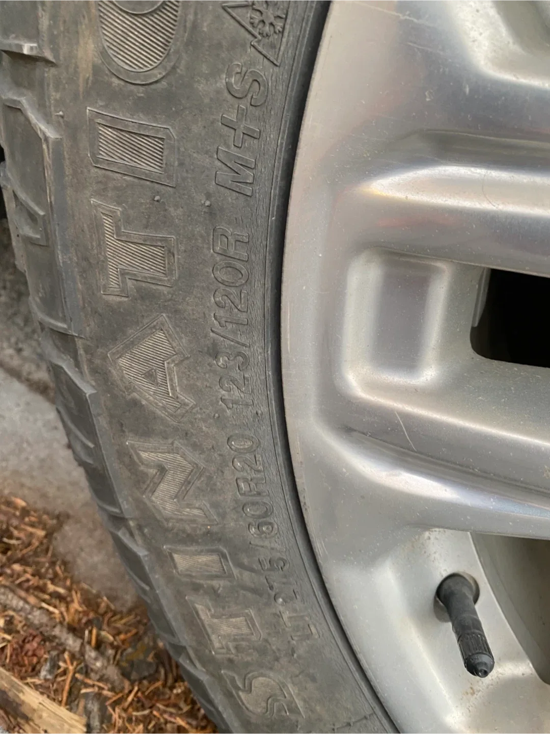 Firestone Destination A/T Tire 275/60R20 image indicator(2)