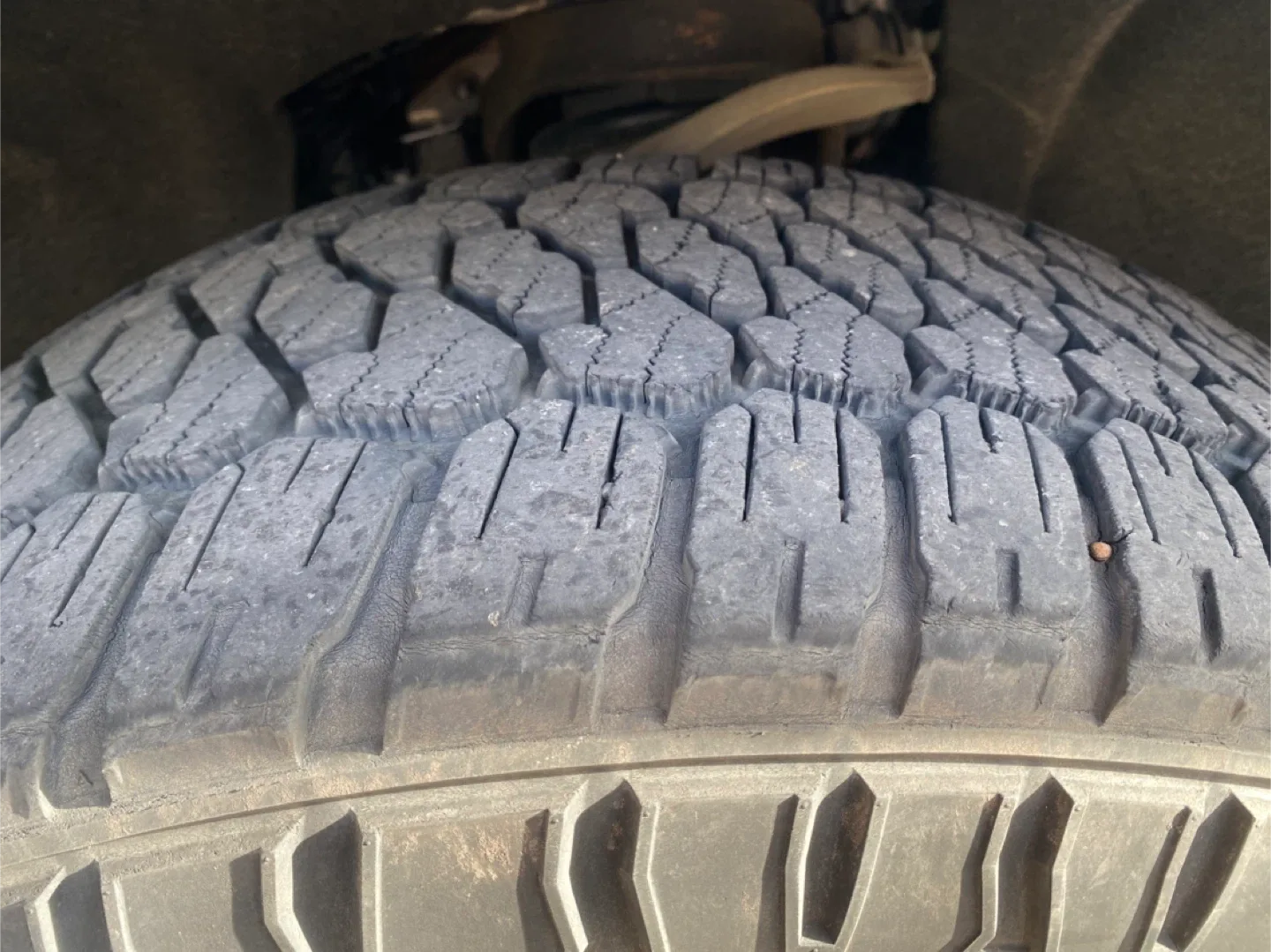 Firestone Destination A/T Tire 275/60R20 image indicator(4)