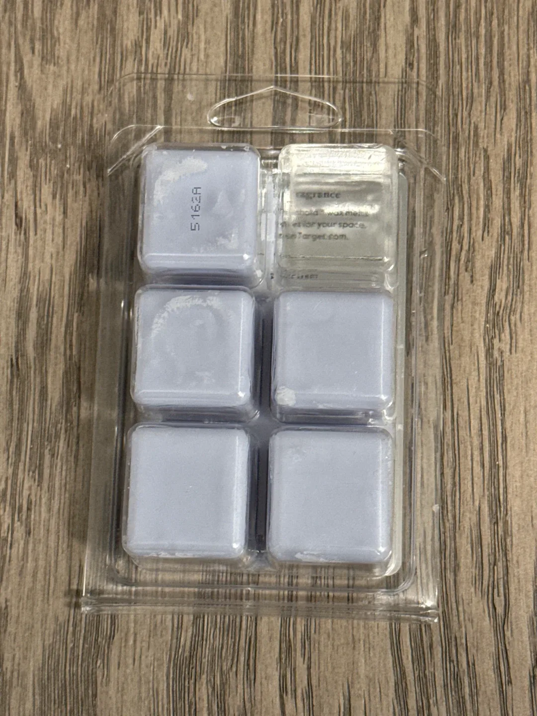 Pine Needles Scented Wax Melts image indicator(2)