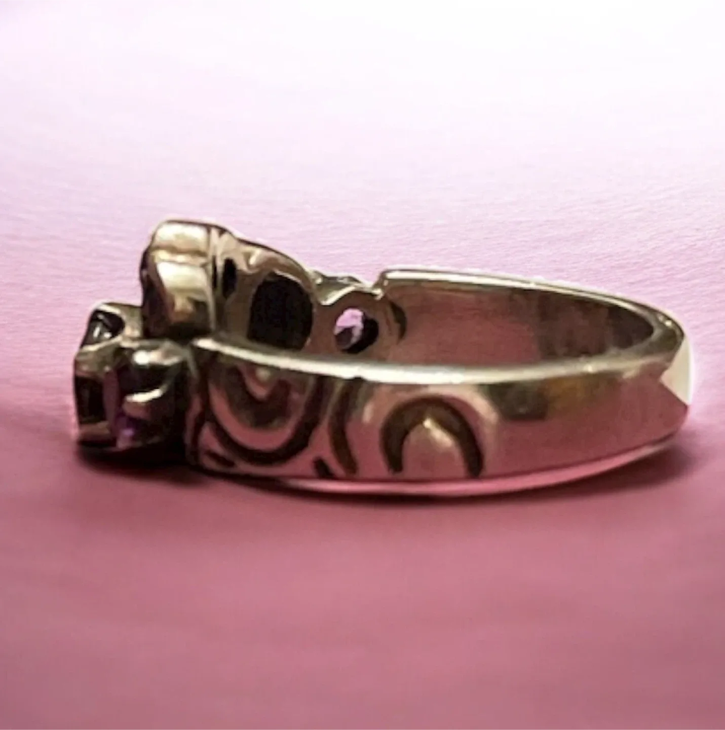 Vintage Purple Stone Ring image indicator(3)