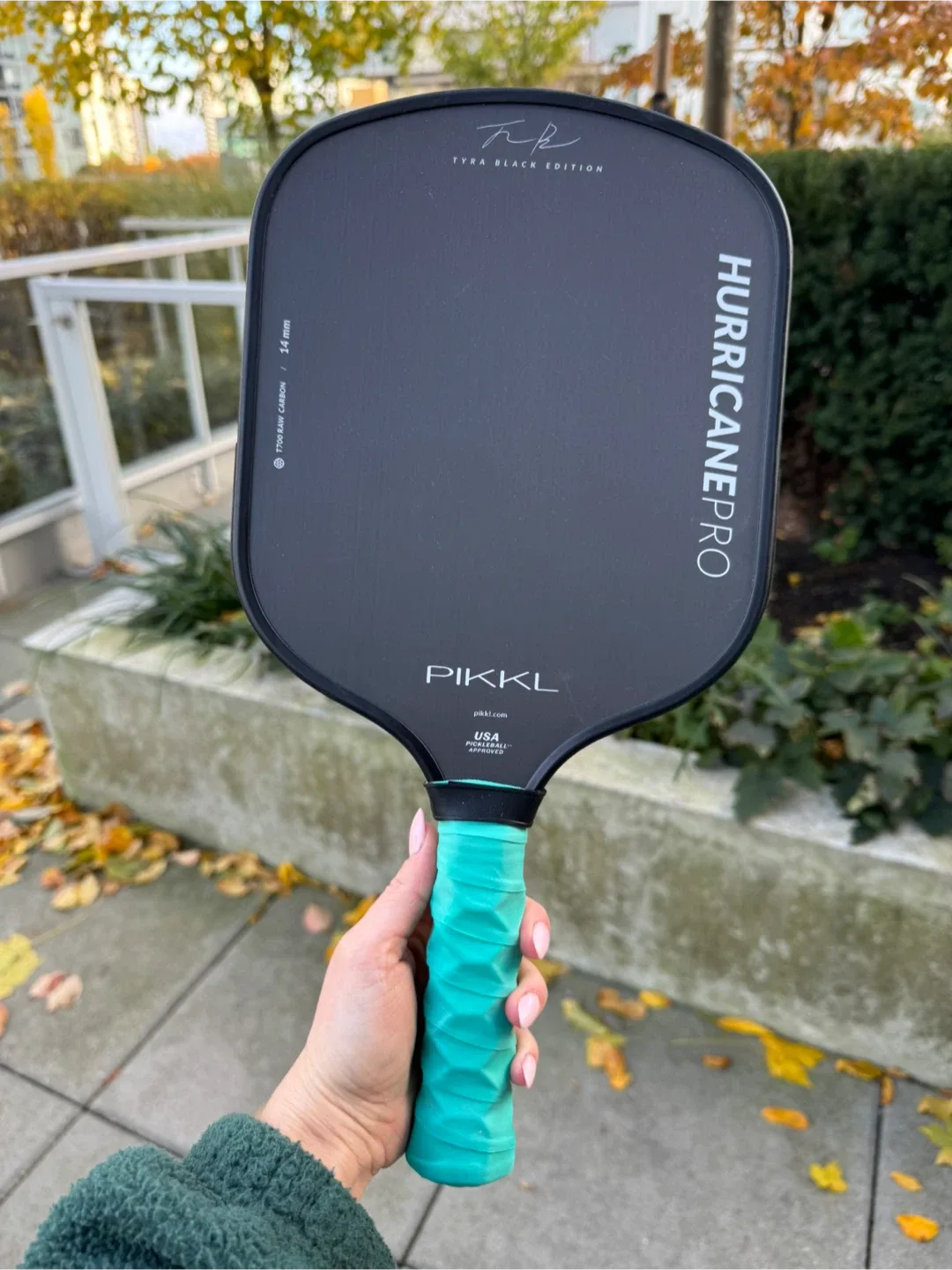 PIKKL Hurricane Pro 14mm with Hesacore pickleball paddle image indicator(2)