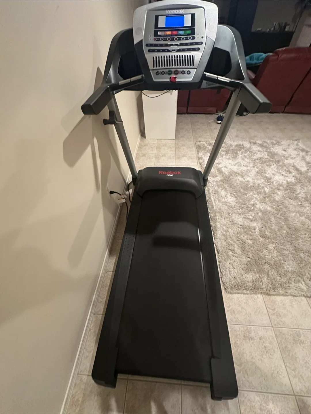 Reebok 1810 Treadmill – Excellent Condition image indicator(2)