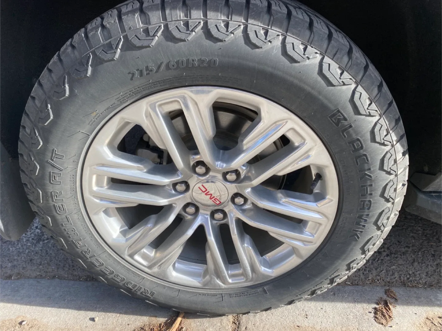 Blackhawk RidgeClawler A/T 275/60R20 Tire image indicator(5)