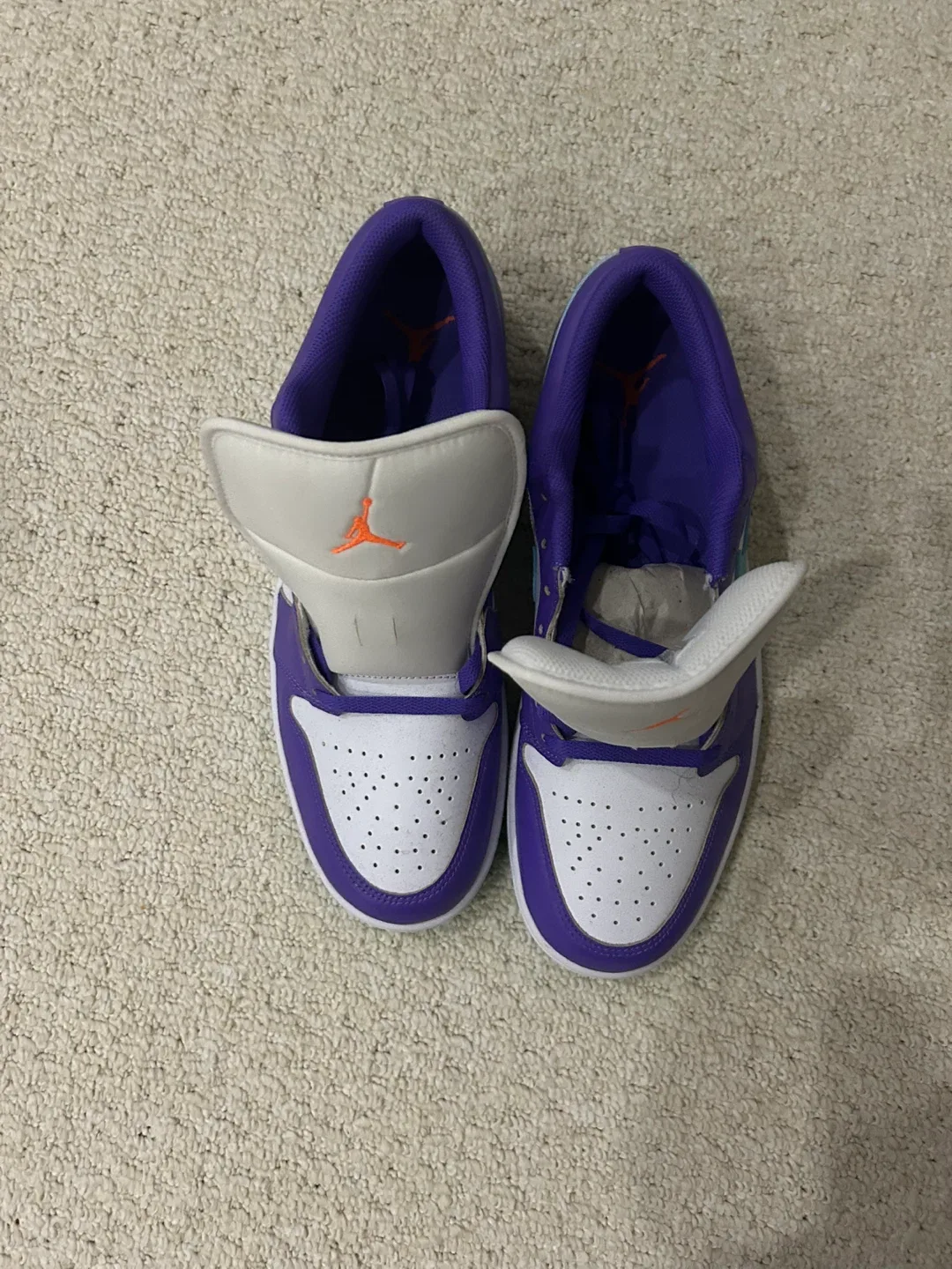 Jordan Low SE Purple/White Size 13 image indicator(3)