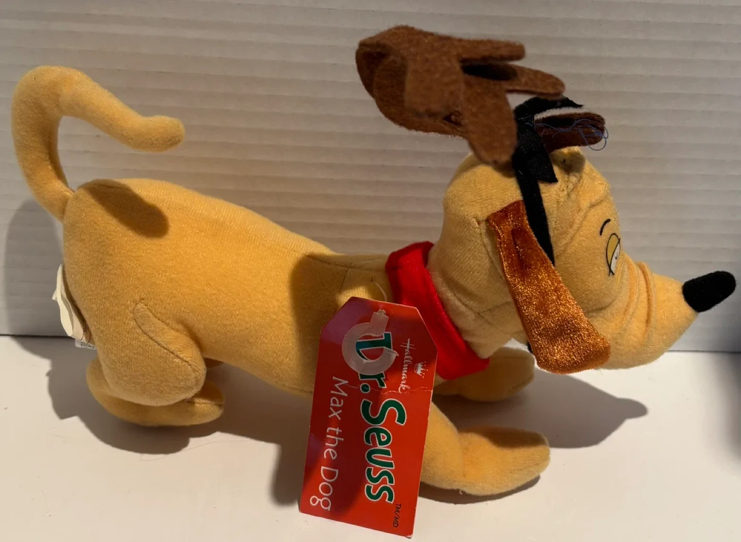 Hallmark Dr. Seuss Max the Dog Plush Toy image indicator(4)