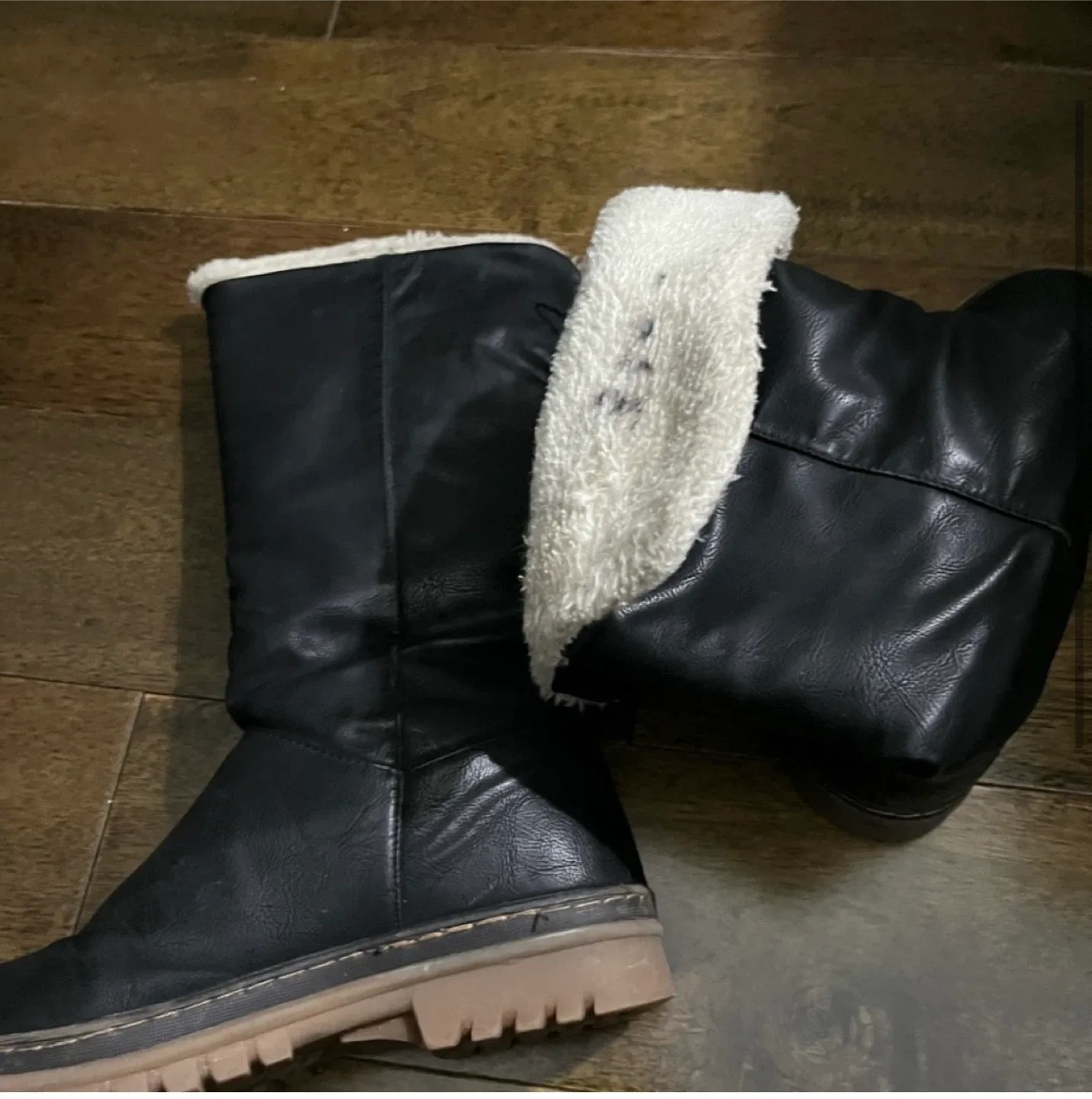Black Winter Boots with Faux Fur Lining size 37 image indicator(2)